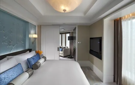 Mandarin Oriental Taipei Отели рядом с достопримечательностью «Shi Lin Ci Cheng Gong»