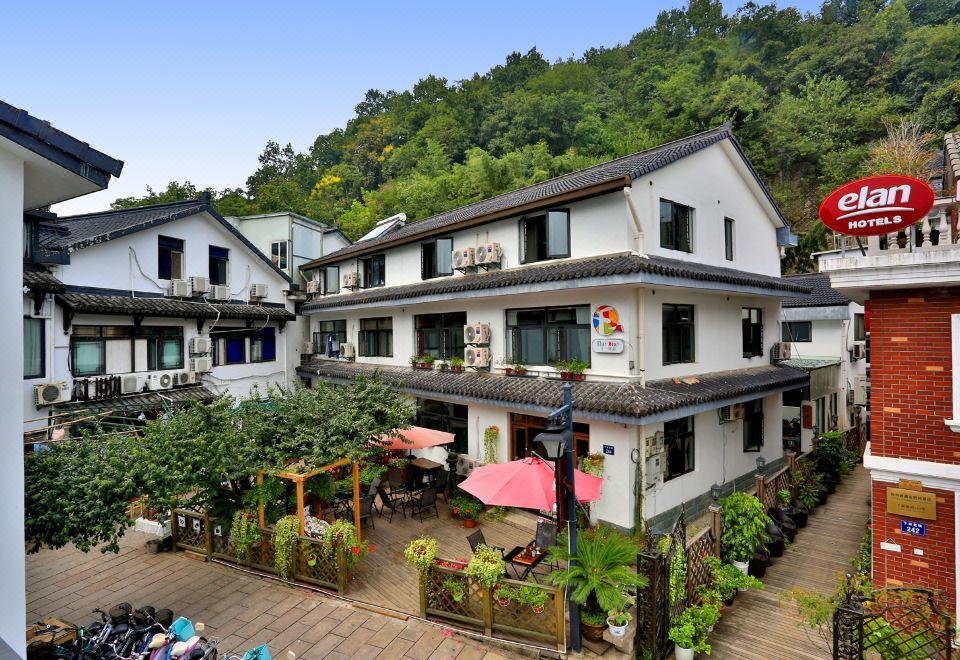the One Inn Images