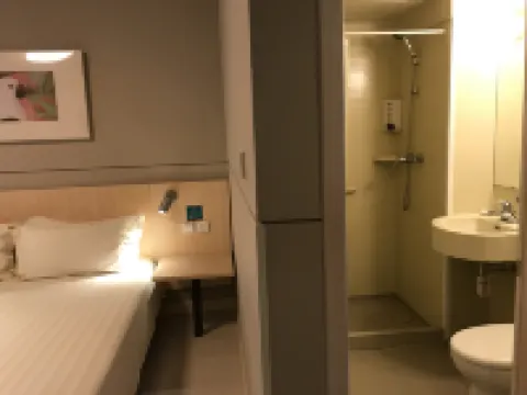 Jincheng Hotel (Bazhou Shengfang Town) Hotels in Bazhou