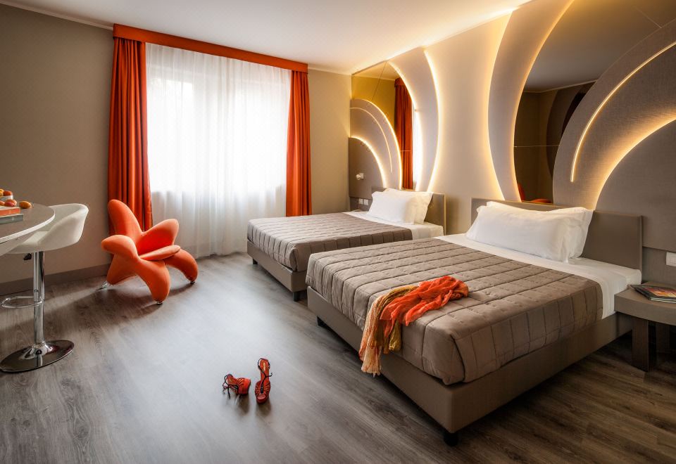 2. 호텔 다 빈치 ..