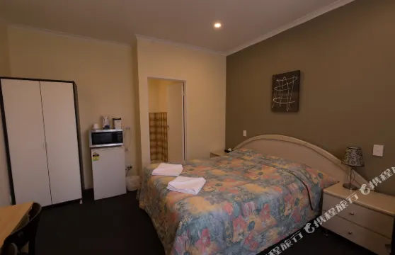 查德斯都恩行政汽車旅館