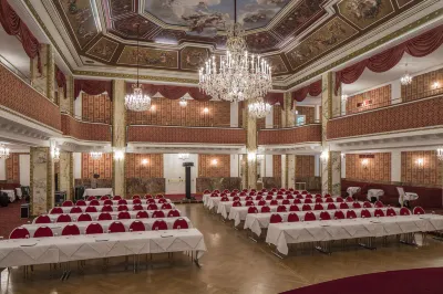 Austria Trend Parkhotel Schönbrunn Wien Hotels near Maria-Theresien-Platz