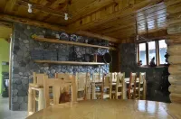 Agape Log Cabin - breakfast