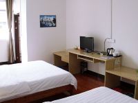 桂林西龙假日酒店 - 标准双床房