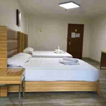 Meaco Hotel - Valenzuela Rooms