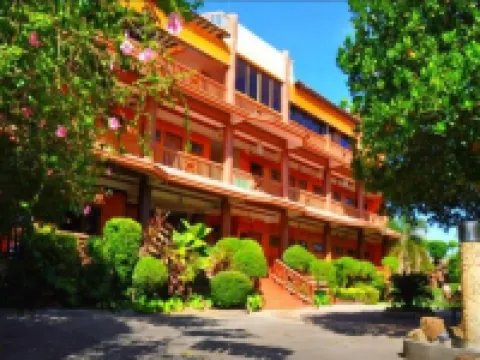 Zemkamps Chalet Hotels in Guimaras