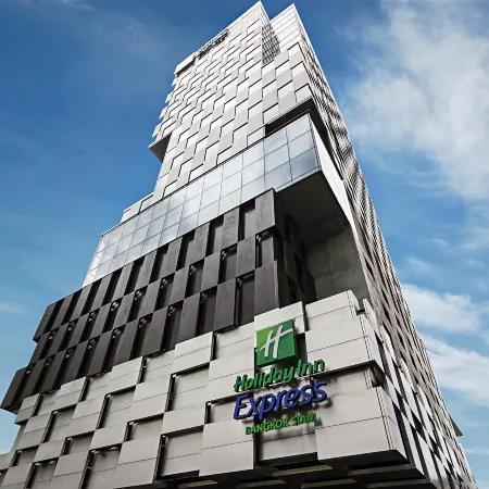 Holiday Inn Express BANGKOK SIAM by IHG Отели рядом с достопримечательностью «Ват Джао Ам»