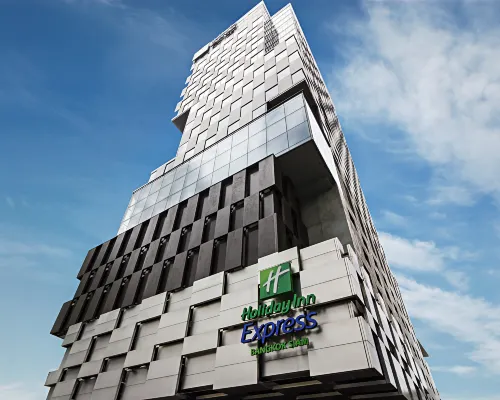 Holiday Inn Express BANGKOK SIAM by IHG Hotels near Wat Dusitaram