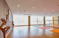 Huaxi Hotel فنادق في لايشي