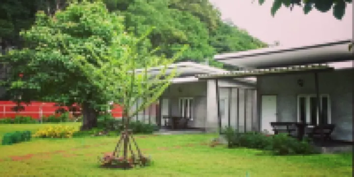 วี แวลเลย์รีสอร์ต