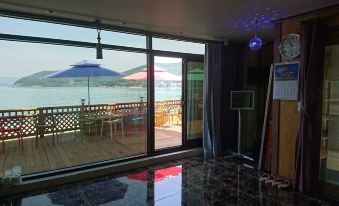 Caribbe Sunset  Pension Busan