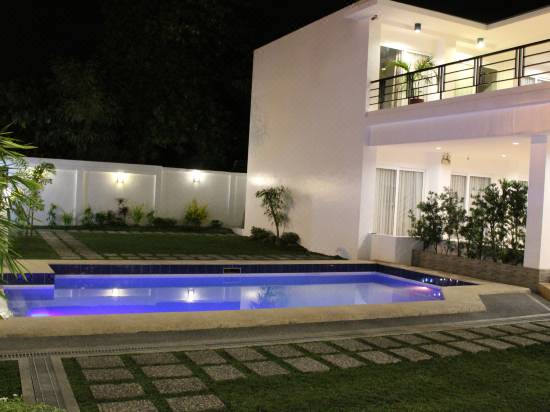 Reddoorz Be Ing Suites Room Reviews Photos Davao 21 Deals Price Trip Com