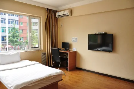 Fengcheng Longfu Business Hotel Отели рядом с достопримечательностью «Phoenix Mountain of China»