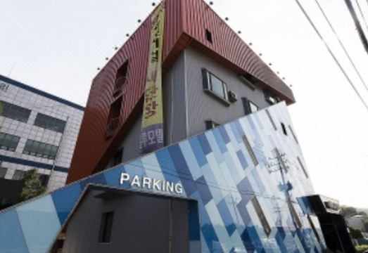 스위트호텔 주차장