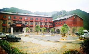 Happy Valley Manor - Housity
