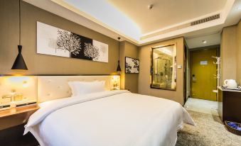 Huaju Hotel (Cangshan Wanda Plaza Pushang Avenue Subway Station)