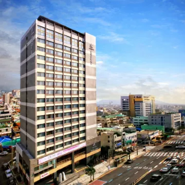 Hotel Shalom Jeju Hotels near Yeongchugsa