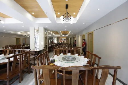 Holiday Inn Grand Yingxie Отели в г. Дайин