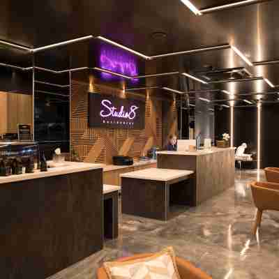 Studio 8 Residences - Adults Only Dining/Meeting Rooms