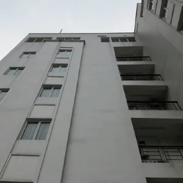 Brits Hotel Puri Indah Отели в г. Западная Джакарта