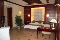 Qinghua Business Hotel Hotels near Huanghetan Island