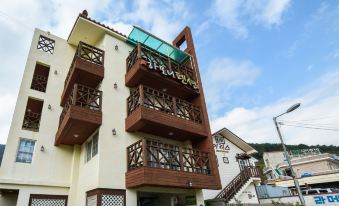Geoje Island Harmony Pension