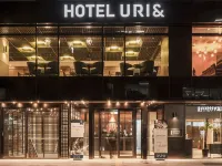 Hotel Uri& Hotels near Muoki