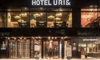 Hotel Uri&