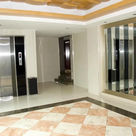 Ezhou Tianmeile Business Hotel (Xishan Scenic Area Branch)