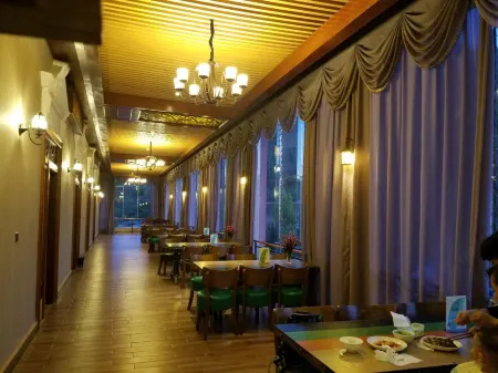 Yufeng Guangjulou Hotel Отели рядом с достопримечательностью «Heijing Passenger Transport Terminal»