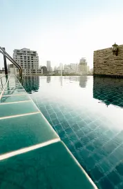 รองรัตน์ เอ็กซ์เซ็กคูทีฟ เรสสิเด้นซ์