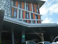 Kamaniiya Petitenget Seminyak Hotels near Umalas