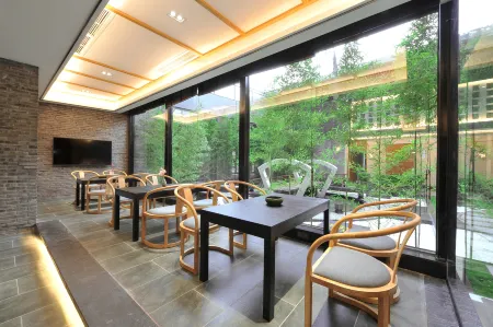 Anjing Qilu Manor in Emei Mountain Scenic Area Отели рядом со станцией Emeishan Railway Station