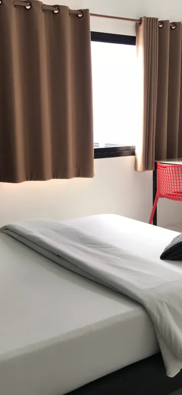 ห้องดีลักซ์ เตียงใหญ่ 1 เตียง