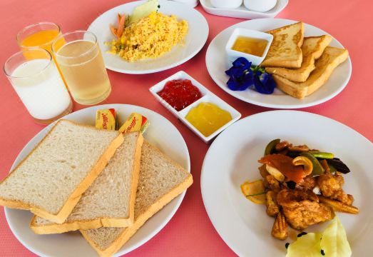 라와이 프린세스 호텔 수영장