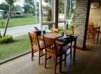 T.W. Sea View Hotel - parcheggio