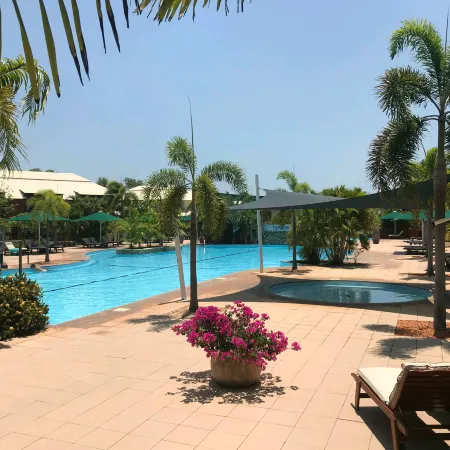 Oaks Cable Beach Resort