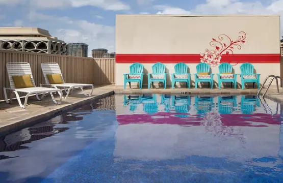 Shoreline Hotel Waikiki