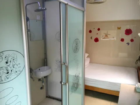 Maomao Apartment Hotels near Xuanwu Lake