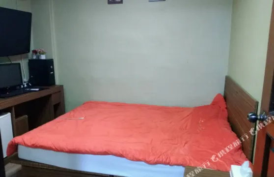 華川郡西紅柿汽車旅館