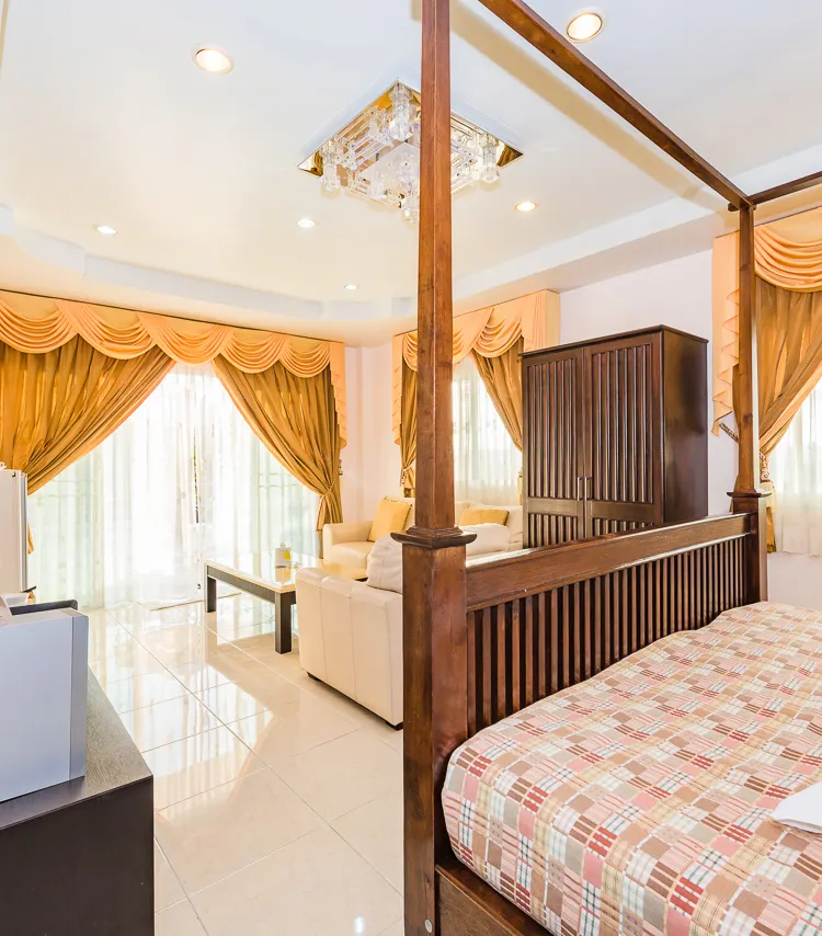 ห้องเตียงใหญ่พร้อมลานระเบียง(เตียงใหญ่)