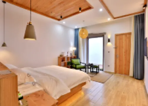 Floral Hotel·Zerunju Light Luxury Hotel