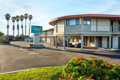 Sands by the Sea Motel