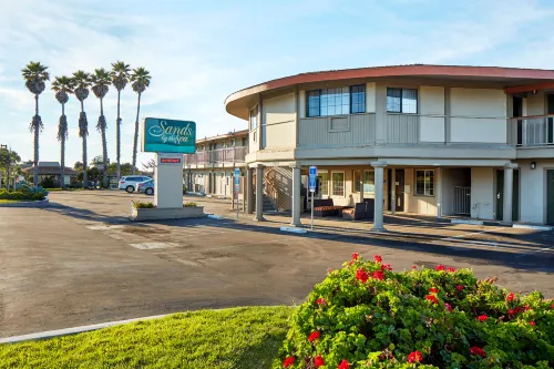 Sands by the Sea Motel فنادق في سان سيميون