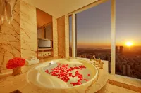Hancheng Yellow River Pearl Hotel - Hot Tub