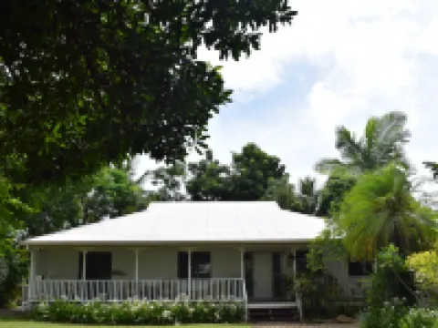 South Pacific Bed & Breakfast Hotels near Harry Doyle Pickles winter off leash dog beach