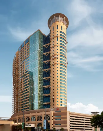 Grand Millennium Al Wahda Hotel and Executive Apartments Abu Dhabi Отели рядом с достопримечательностью «Al Kasir»