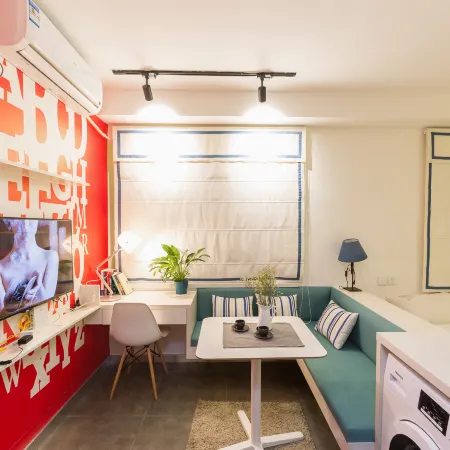 Smart Bear Hotel (Dalian Railway Station Zhongshan Square Subway Station Branch)