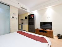 广州乐畅威尼国际公寓 - 特色大床房