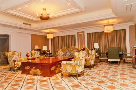 Sunwuhu Hot Spring Holiday Hotel Отели рядом с достопримечательностью «Dongying Vocational College of Science and Technology (New Campus)»